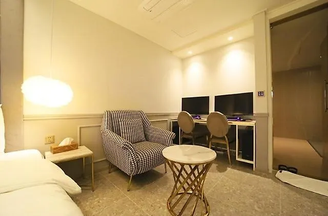 Denbasta Motel Pusan
